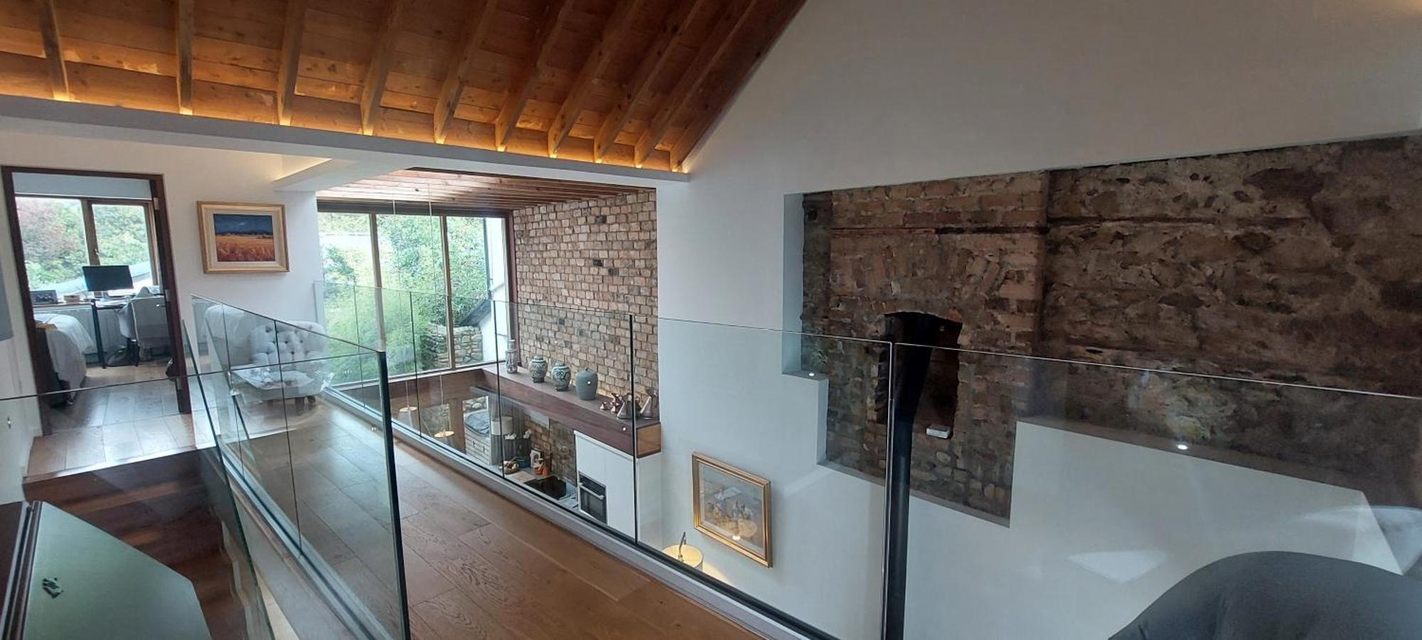 Apartment Sophisticated Seafront 3bd Suntrap Landscaped Yard *
