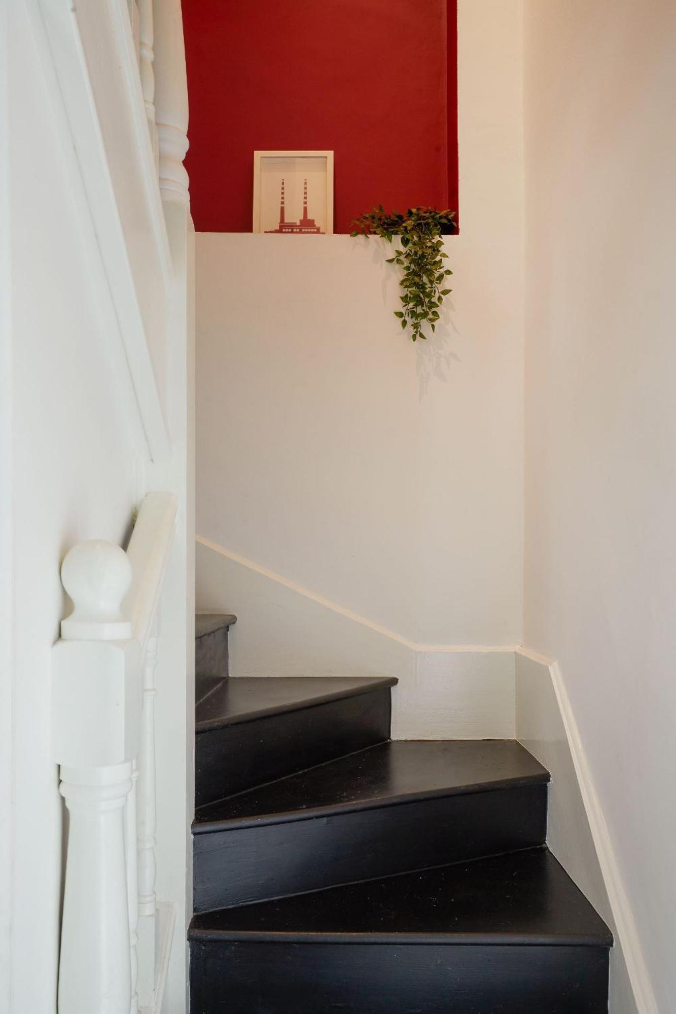 Inner Centre Modern Duplex In Apartment *