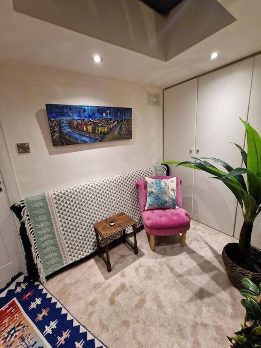 Trinity 2 Bed With Mezzanine * Dublin