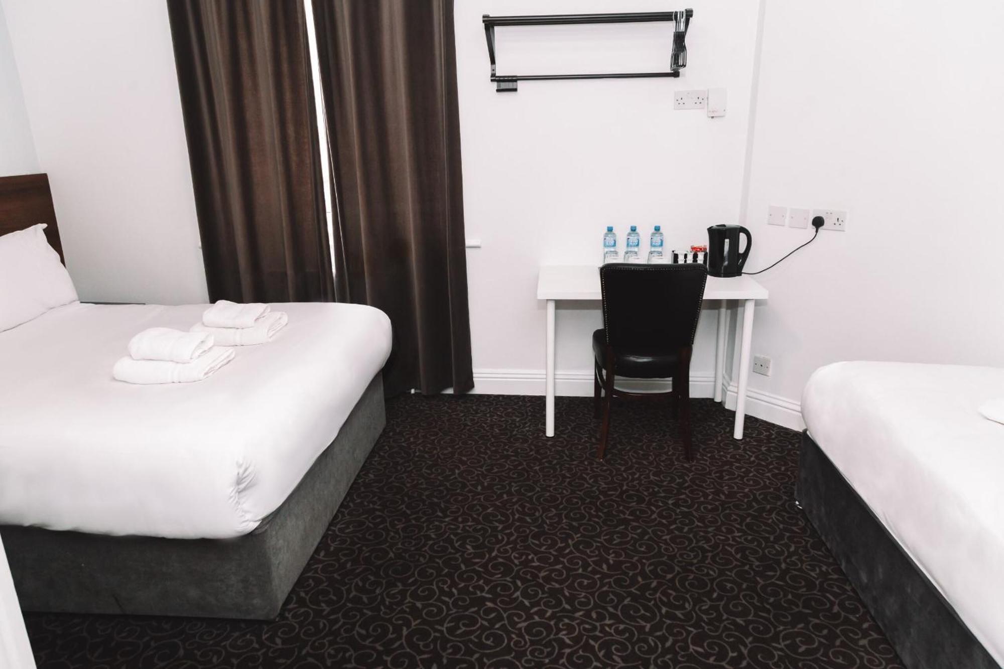 Abbey Hotel 2*