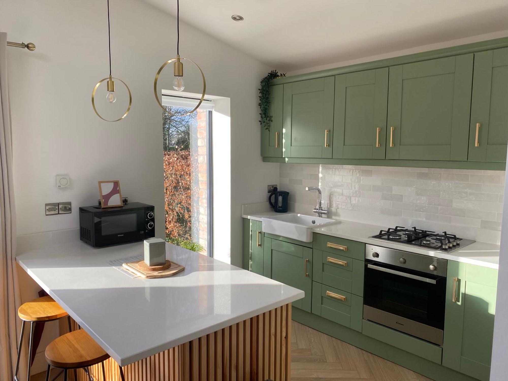 Modern Space 20 Minutes From Airport Apartment