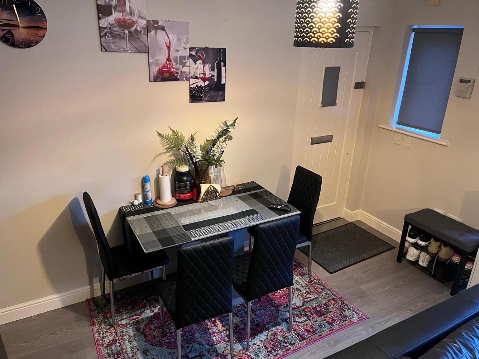 Lovely Twin With Ensuite Bathroom 15 Mins From Airport * Dublin