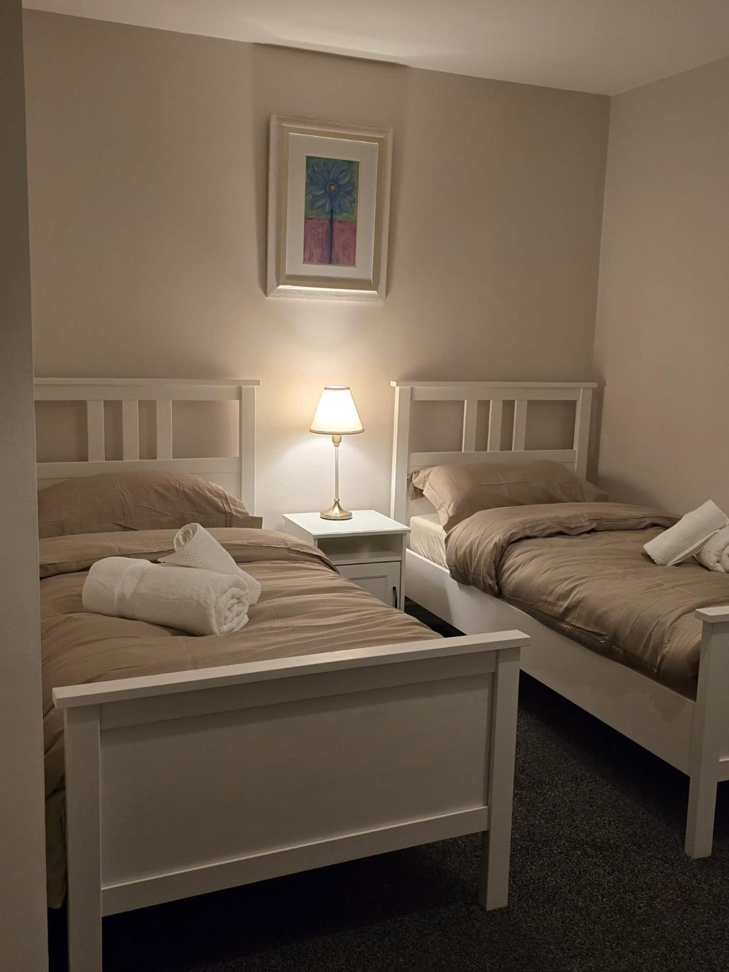 - 3 Bedroom Cosy - Sleeps Max 7 Dublin