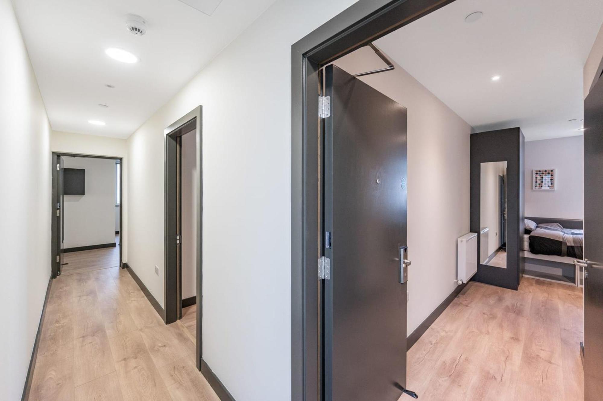 Students Only Experience Modern Comfort In A Brand New Located In The Heart Of *