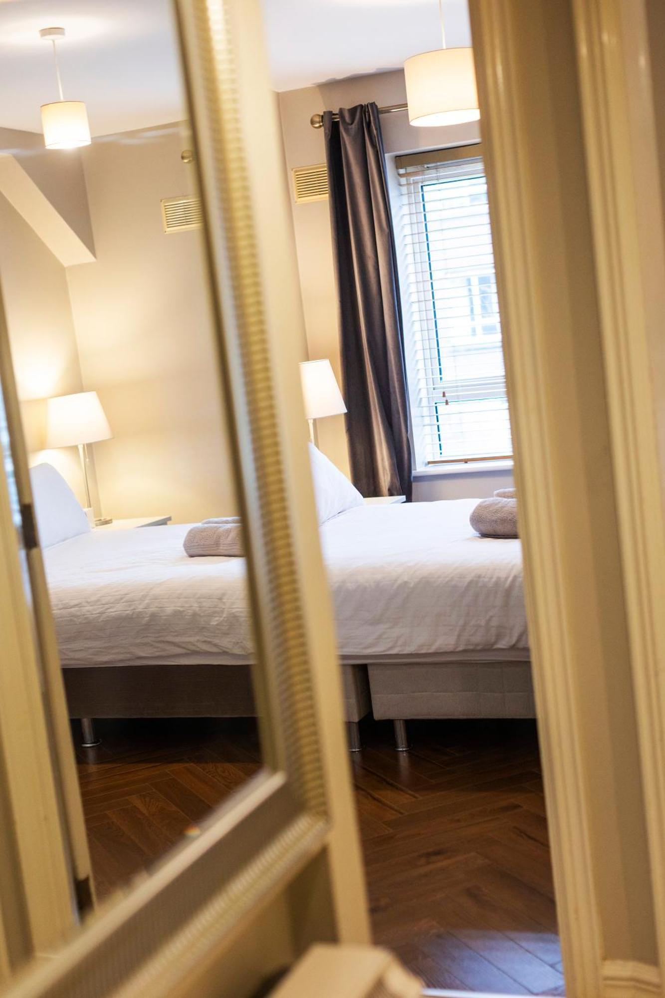 The Picasso - Trendy 2 Bd Ap- 4 - Super Fast Wifi Apartment Dublin