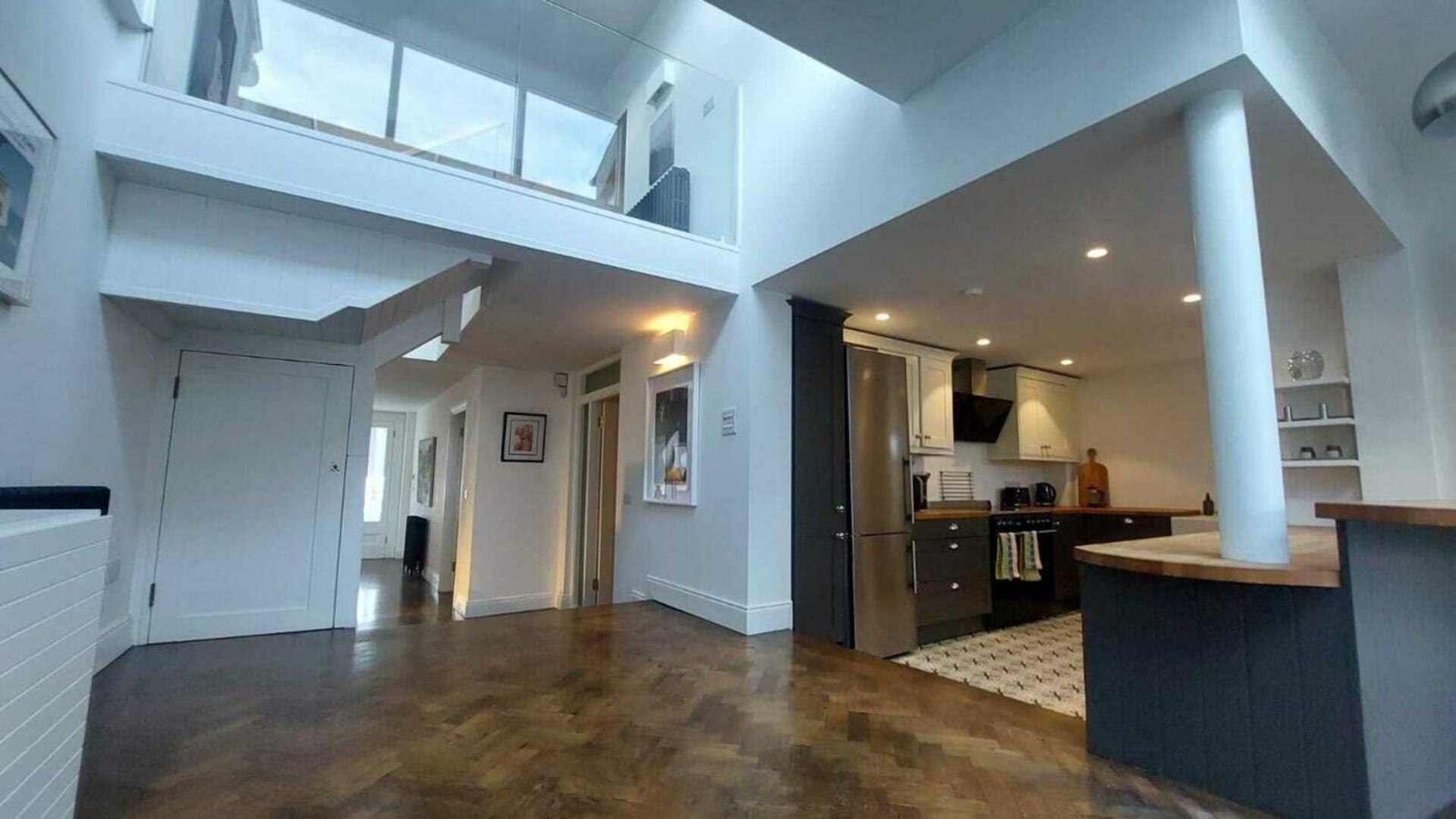Stunning Unique & Elegantly Refurbed Seafront 2bd Dublin