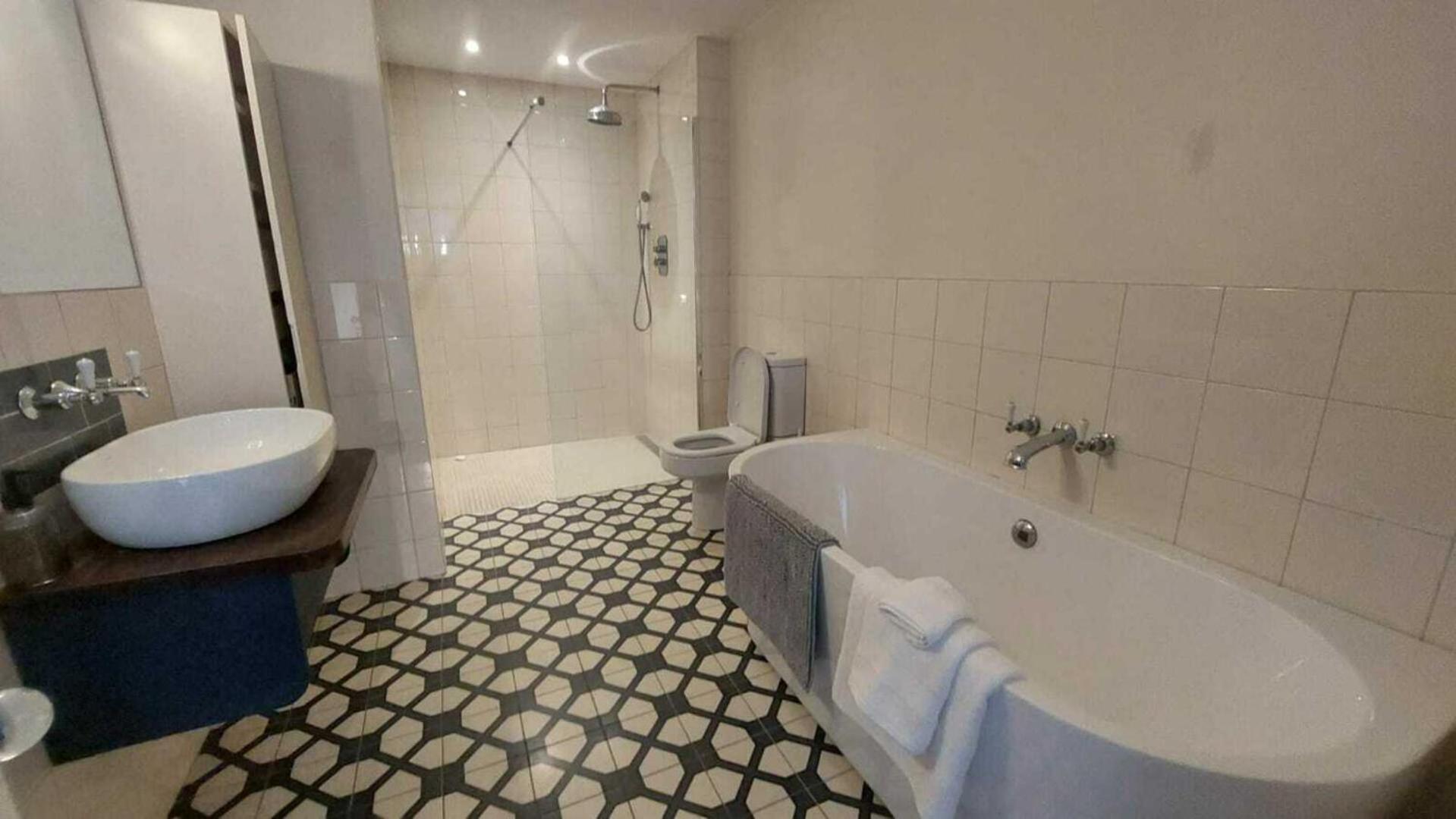 Holiday home Stunning Unique & Elegantly Refurbed Seafront 2bd Dublin