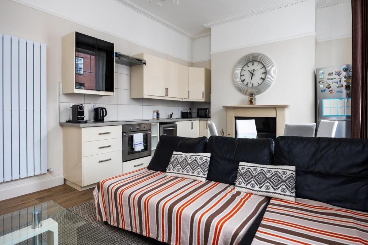 3 Bed In Phibsborough-12 Min Walk To The Spire Apartment