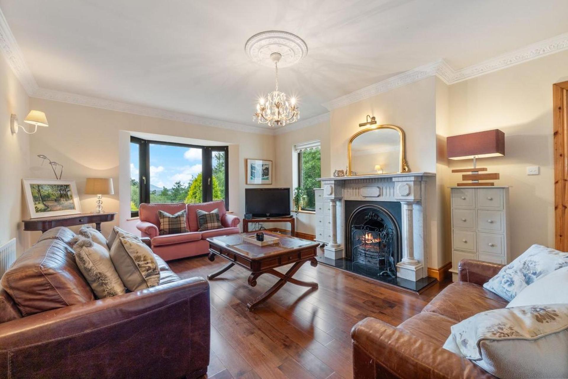 Townhouse In 4 - Check Connttact From Photos For Details ! Close To ! Holiday home Dublin