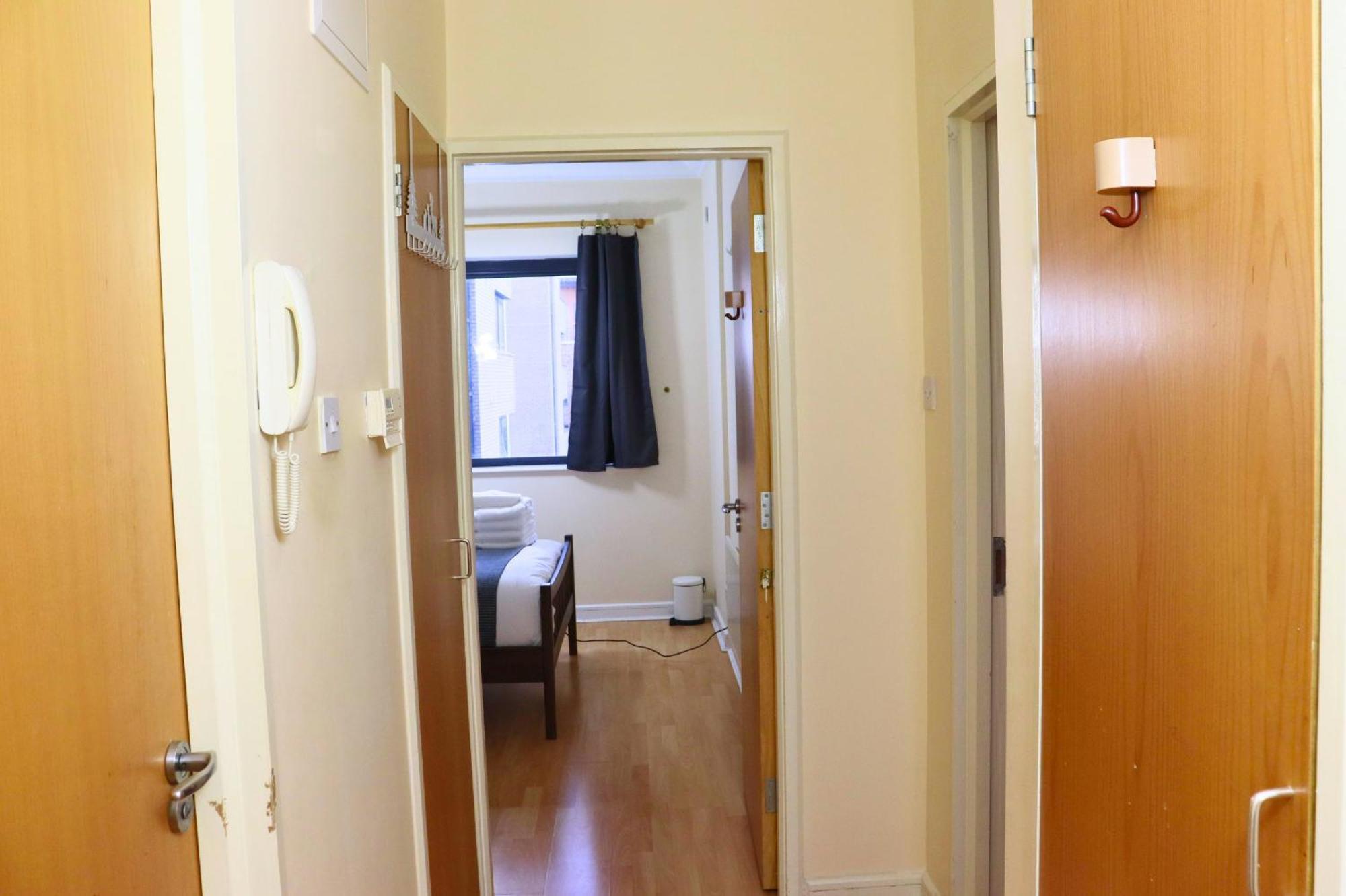 Apartment Emerald Escape Flat Near Ifsc