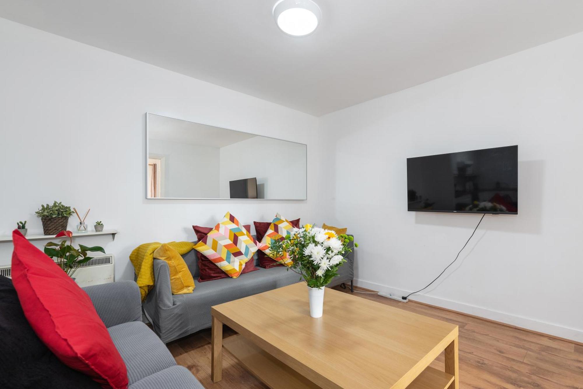 Spacious 3-bed In Center Apartment Dublin