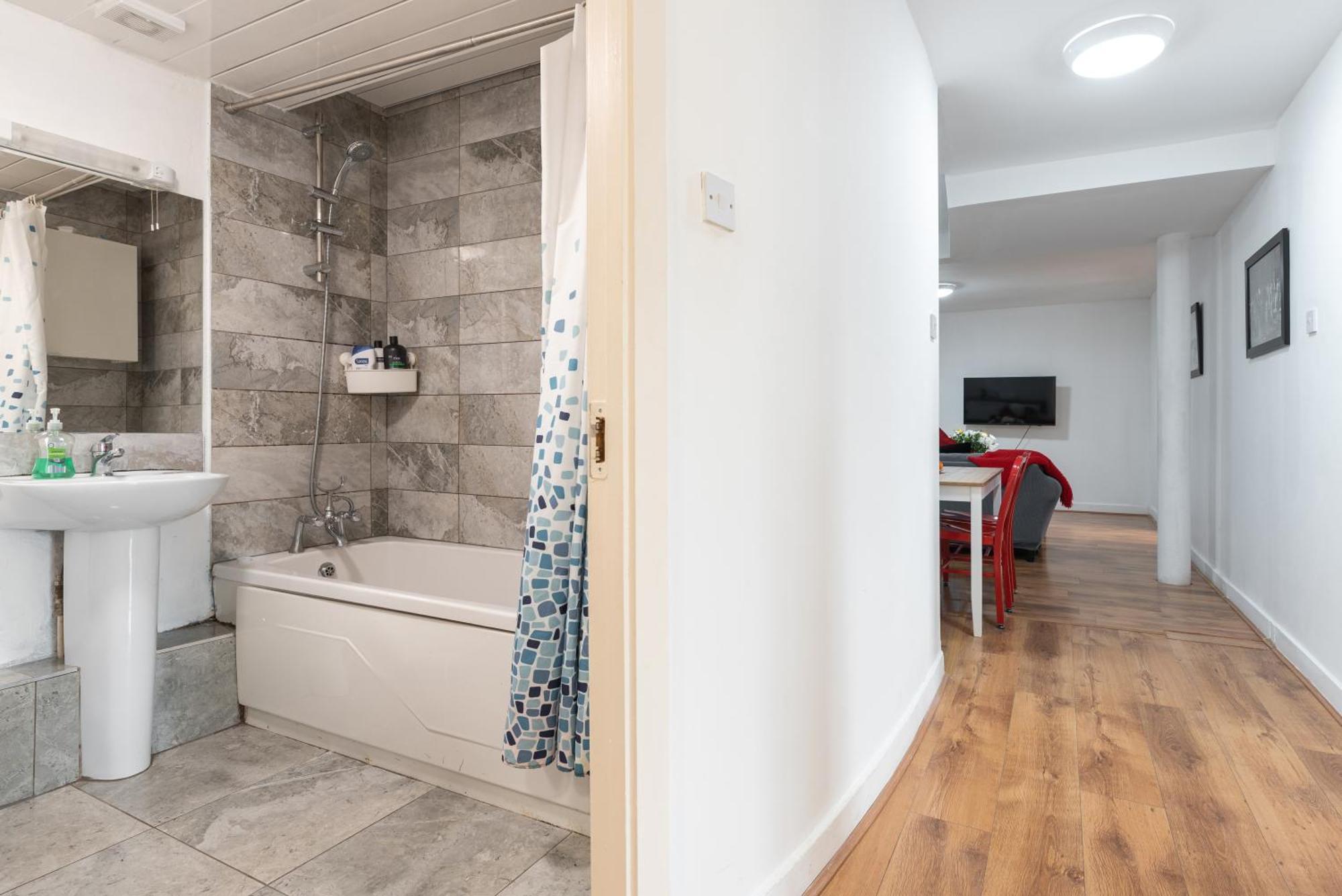 Spacious 3-bed In Center Dublin