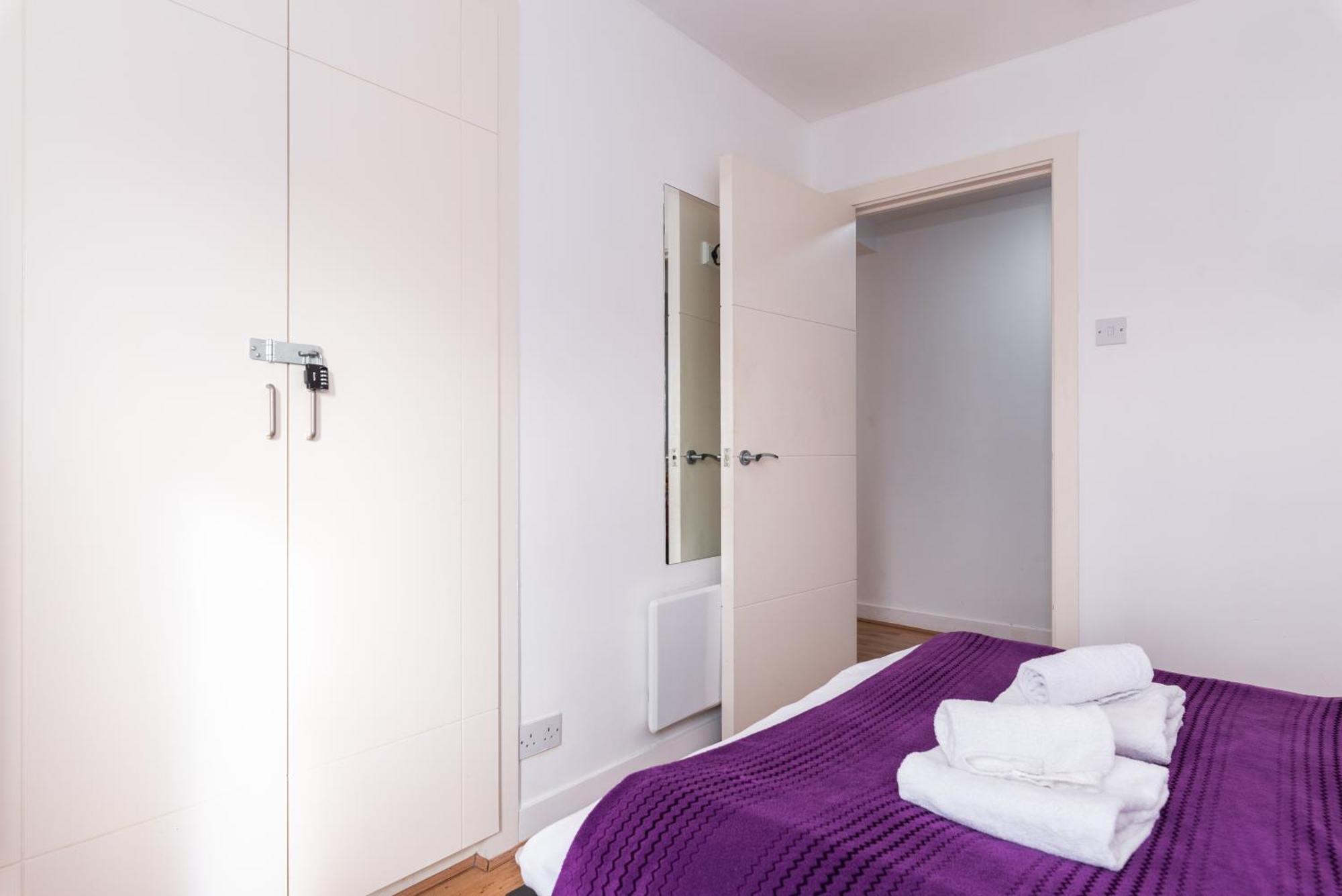 Apartment Spacious 3-bed In Center