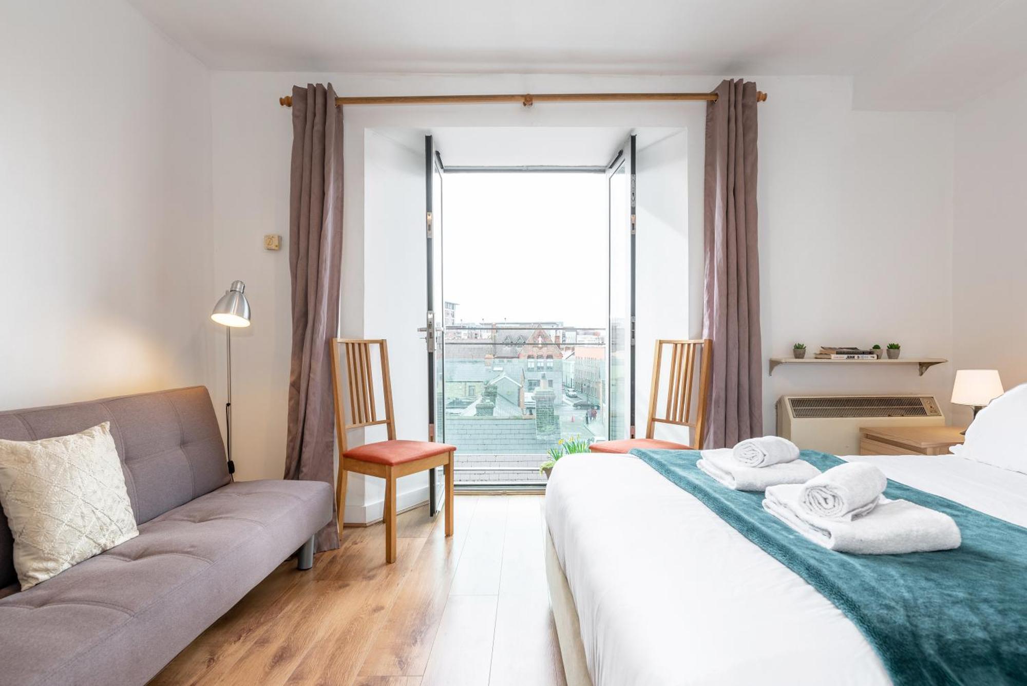 Apartment Spacious 3-bed In Center Dublin