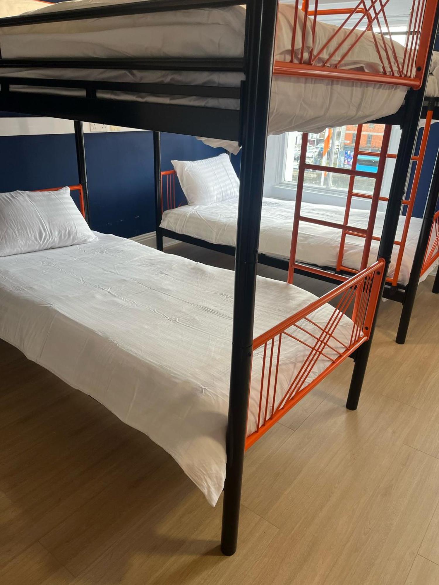 Astra Hostel *