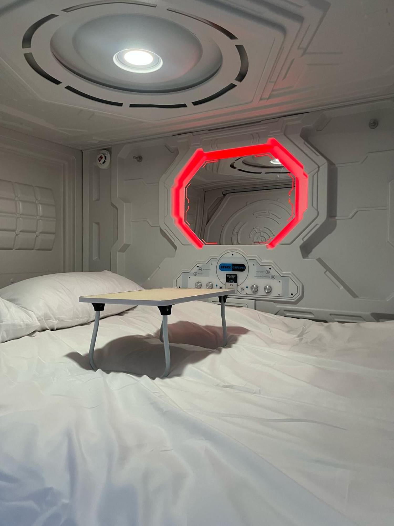 Astra Hostel *