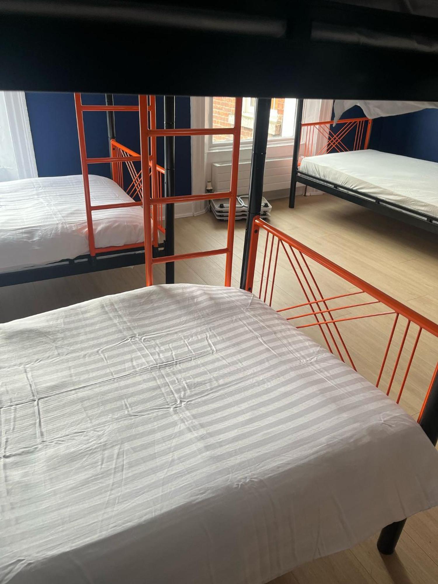 Astra Hostel *