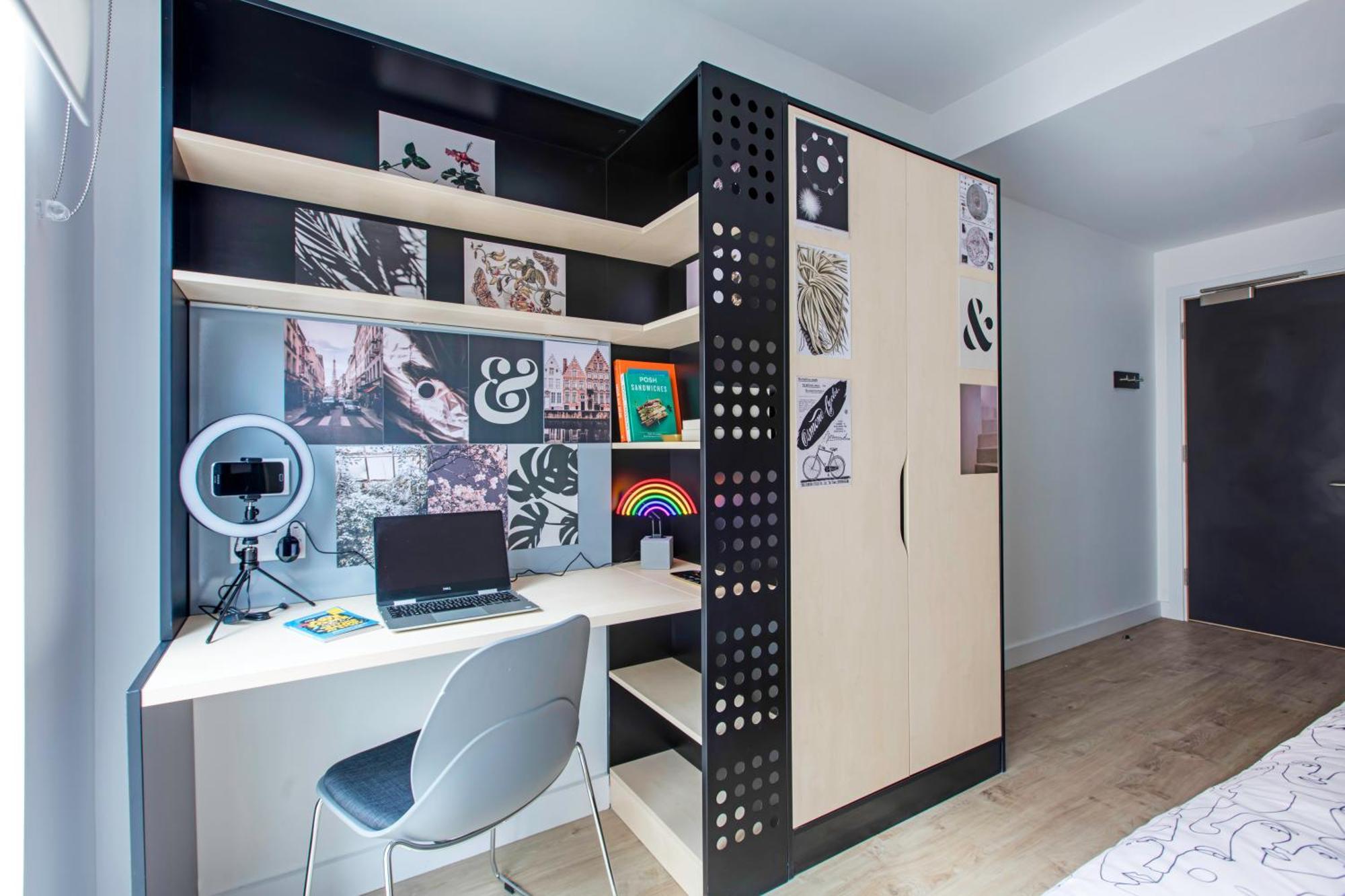 Yugo Dominick Place Apartment *