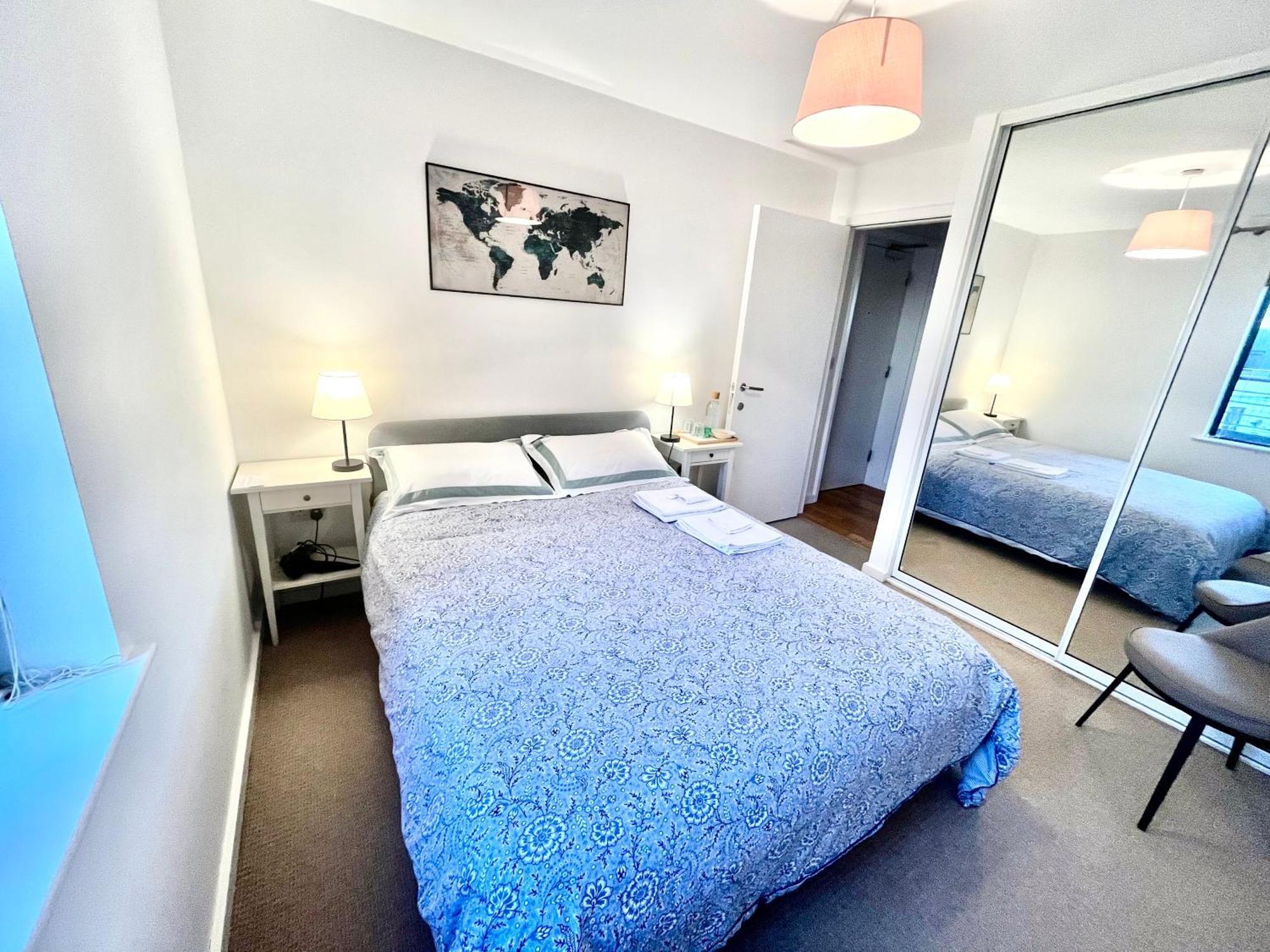 Entire In Exclusive Neighborhood - Comfortably Sleeps Up To 6 Guest Apartment