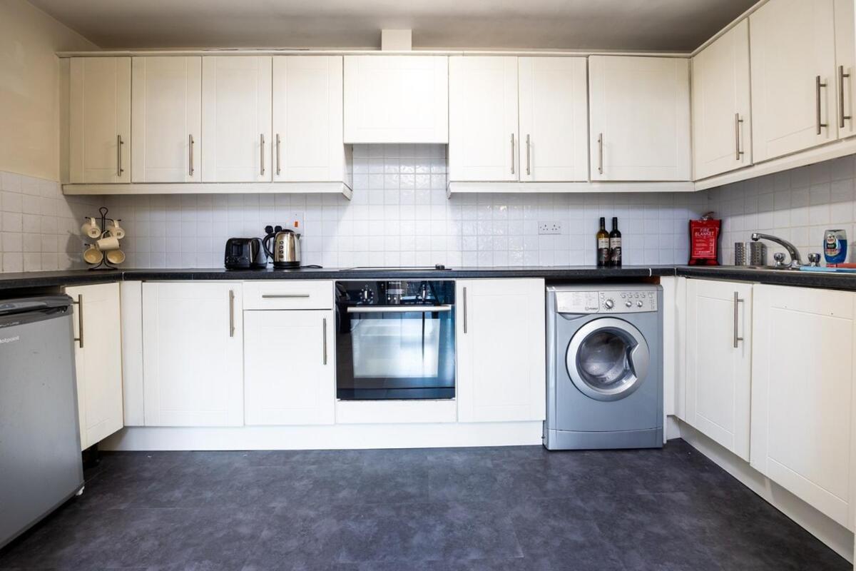 Scandinavian-inspired 2bed Near River Liffey