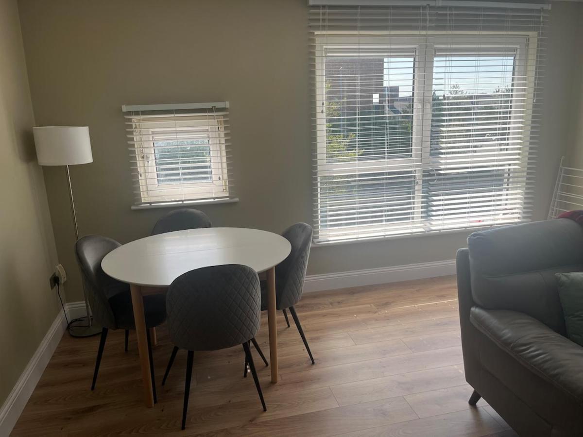 Modern Airport Apartment