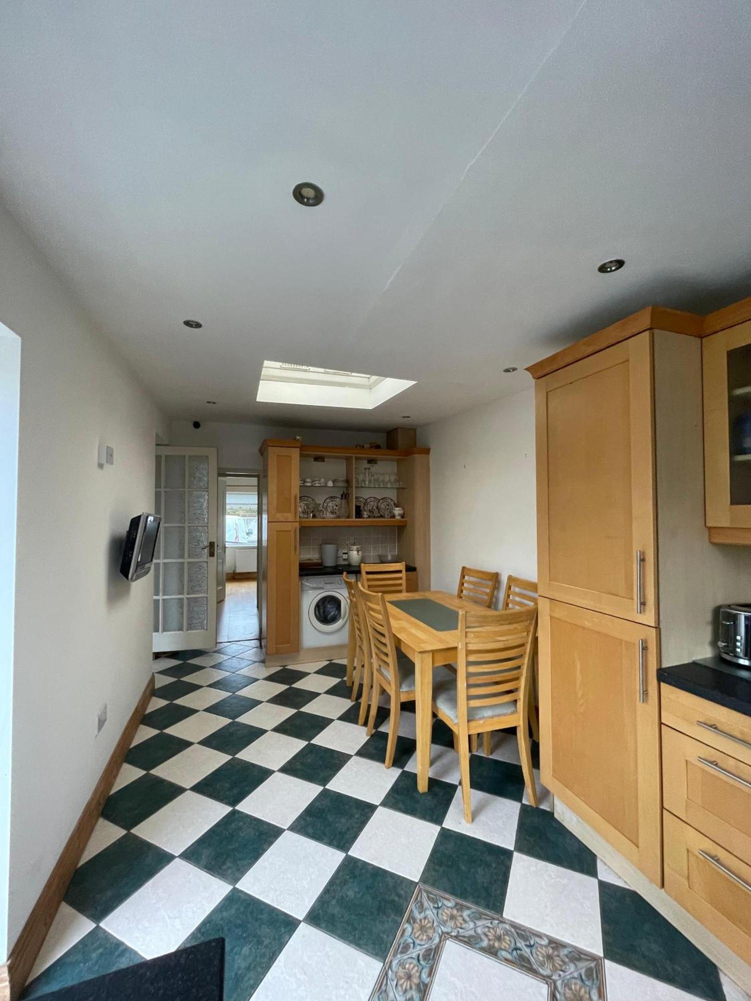 Superb Double Near Airport - 3 Guest house