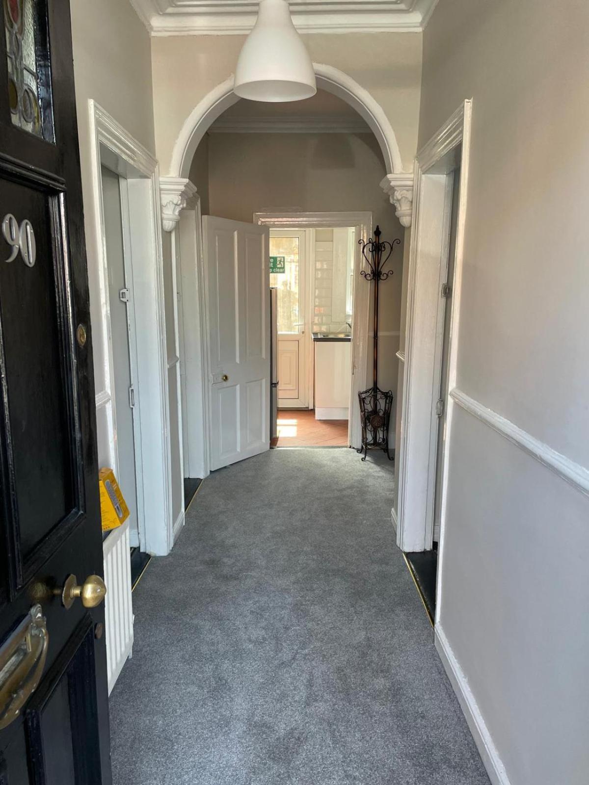 Superb Double Room Near Croke Park - 3 Guest house *