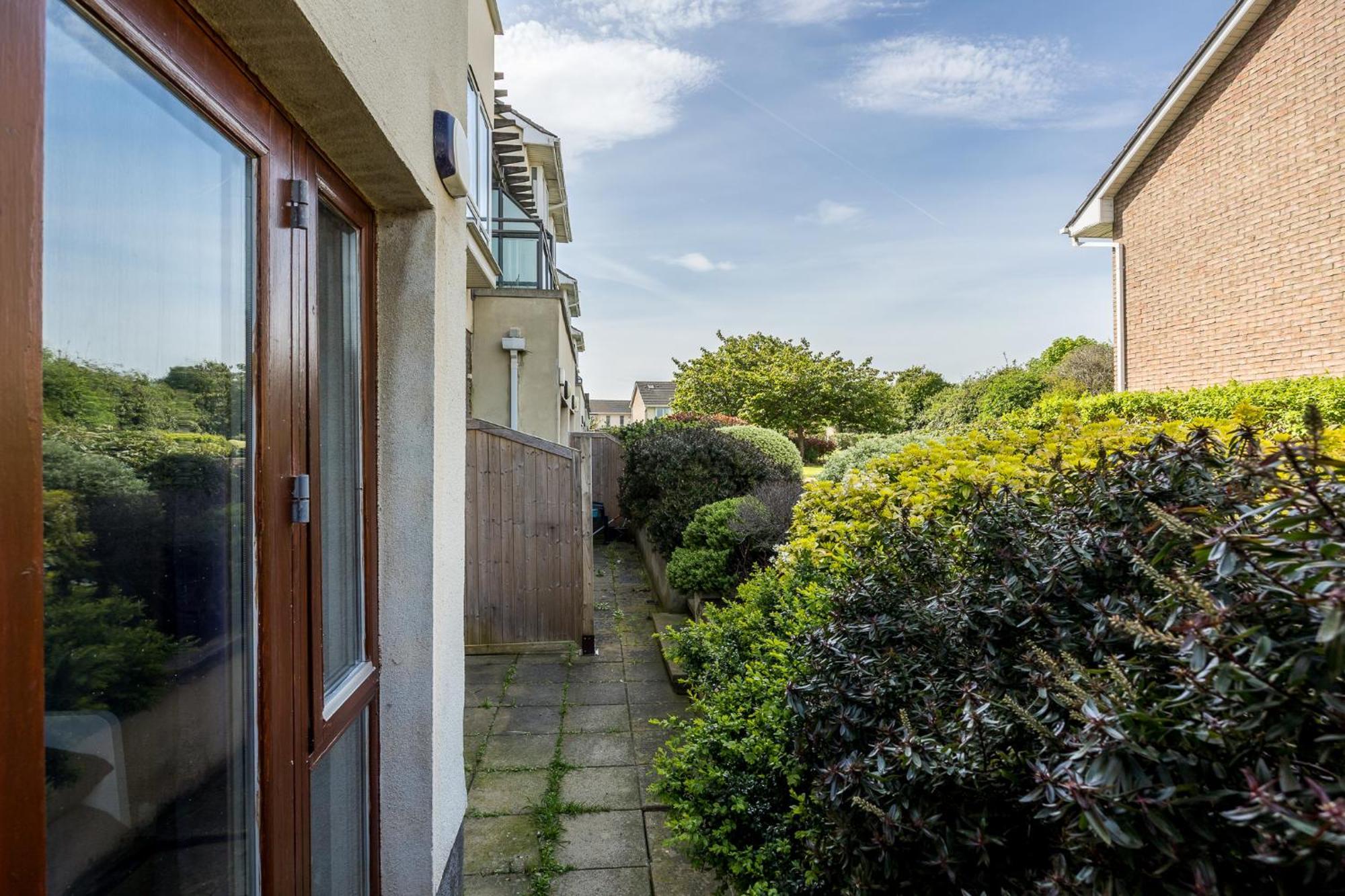 Cosy 2-bedroom Near Airport
