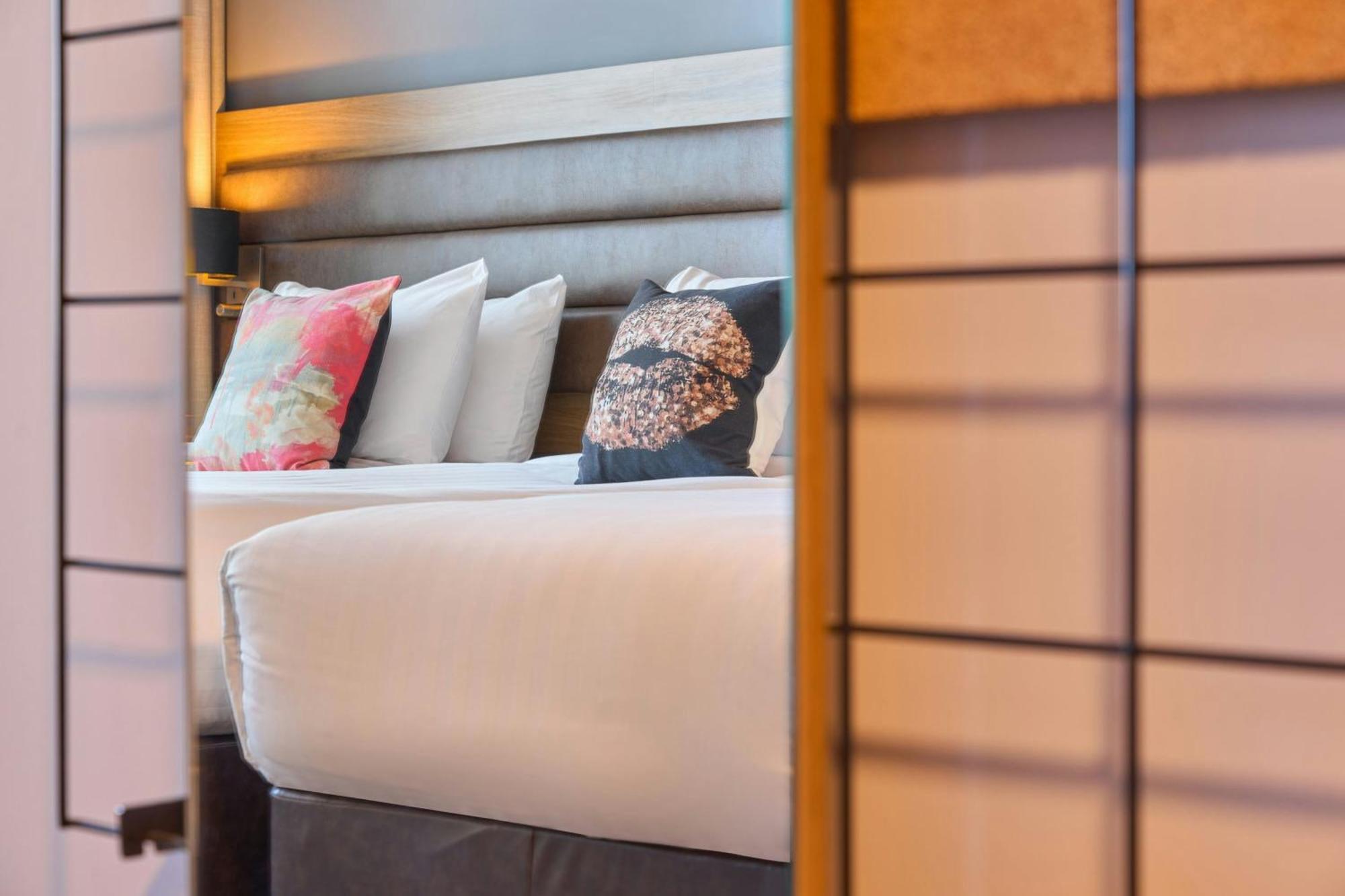 Moxy 4*