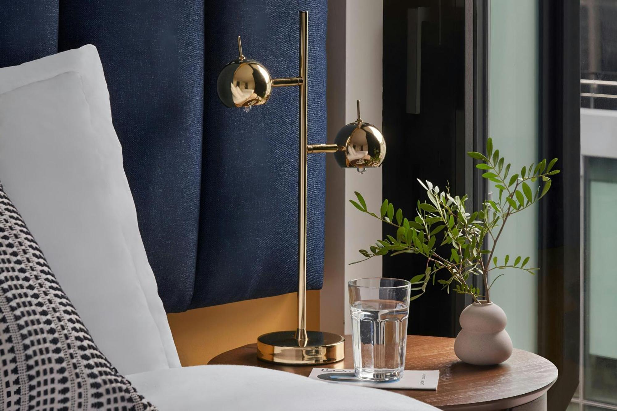 Sonder By Marriott Bonvoy Britain Quay Grand Canal Square Aparthotel