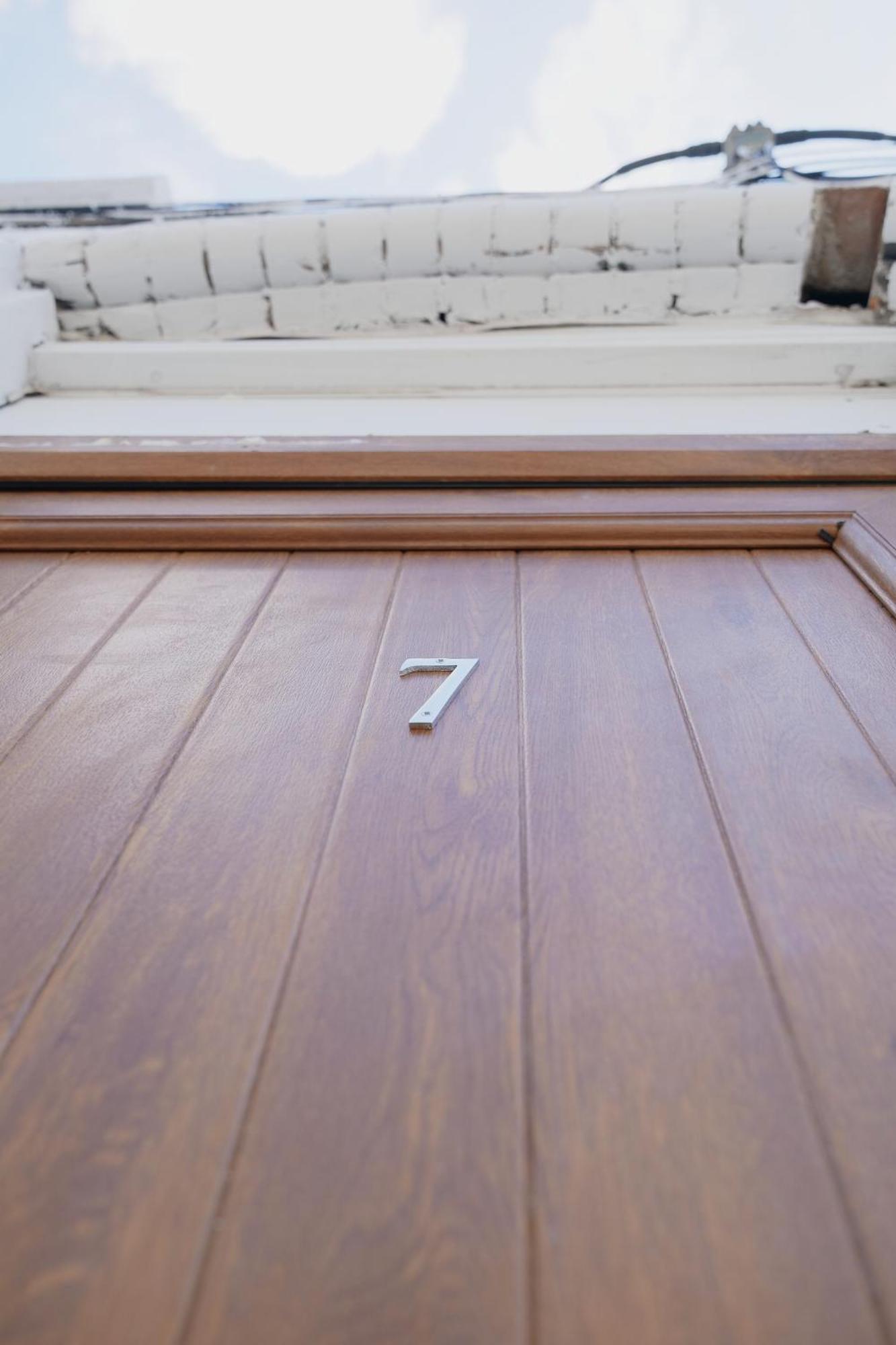 Cozy 2-bedroom Detached No-7 *