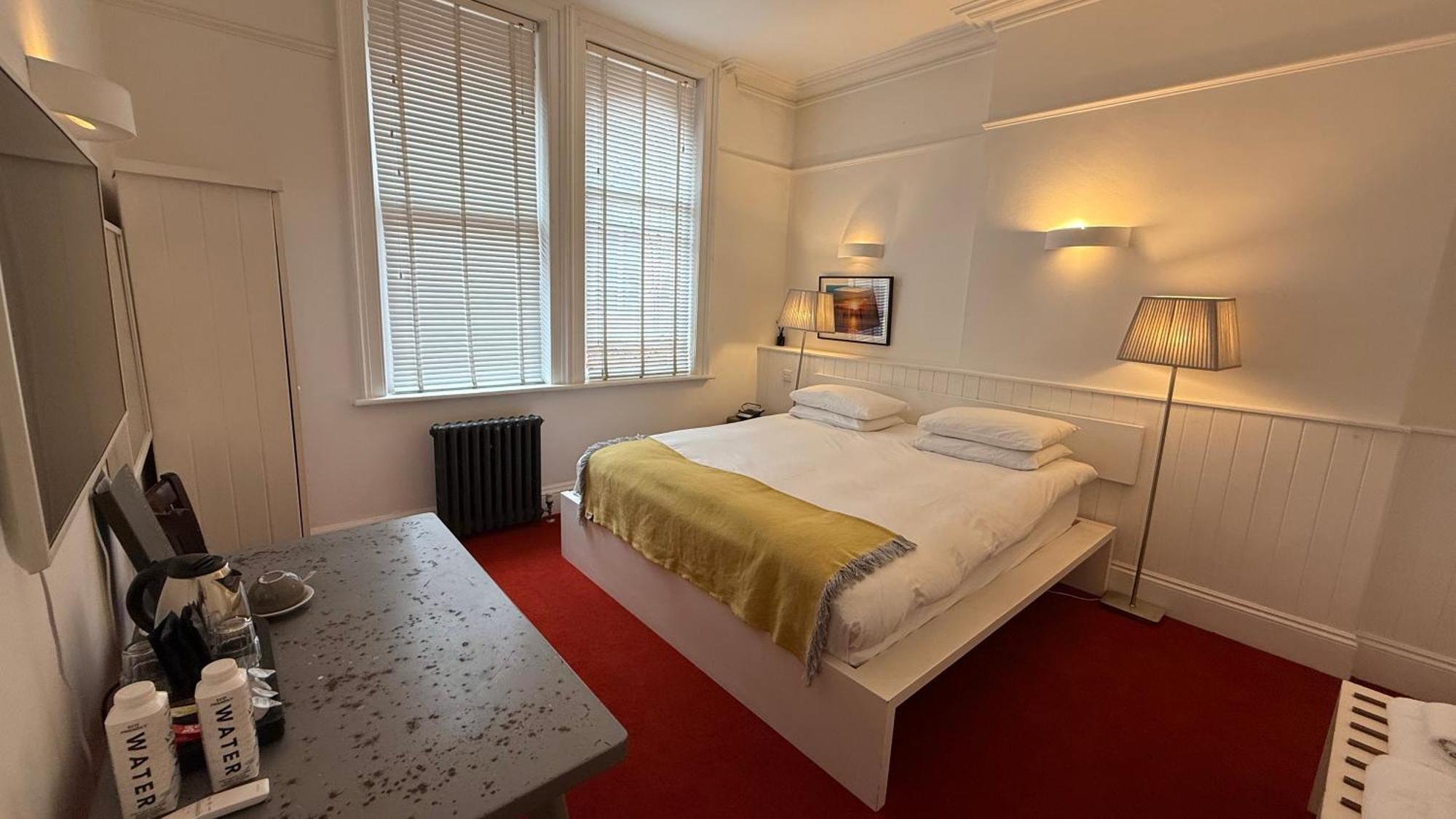 Kellys Hotel