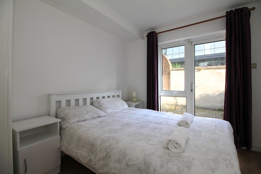 Docklands Self Catering Apartment *