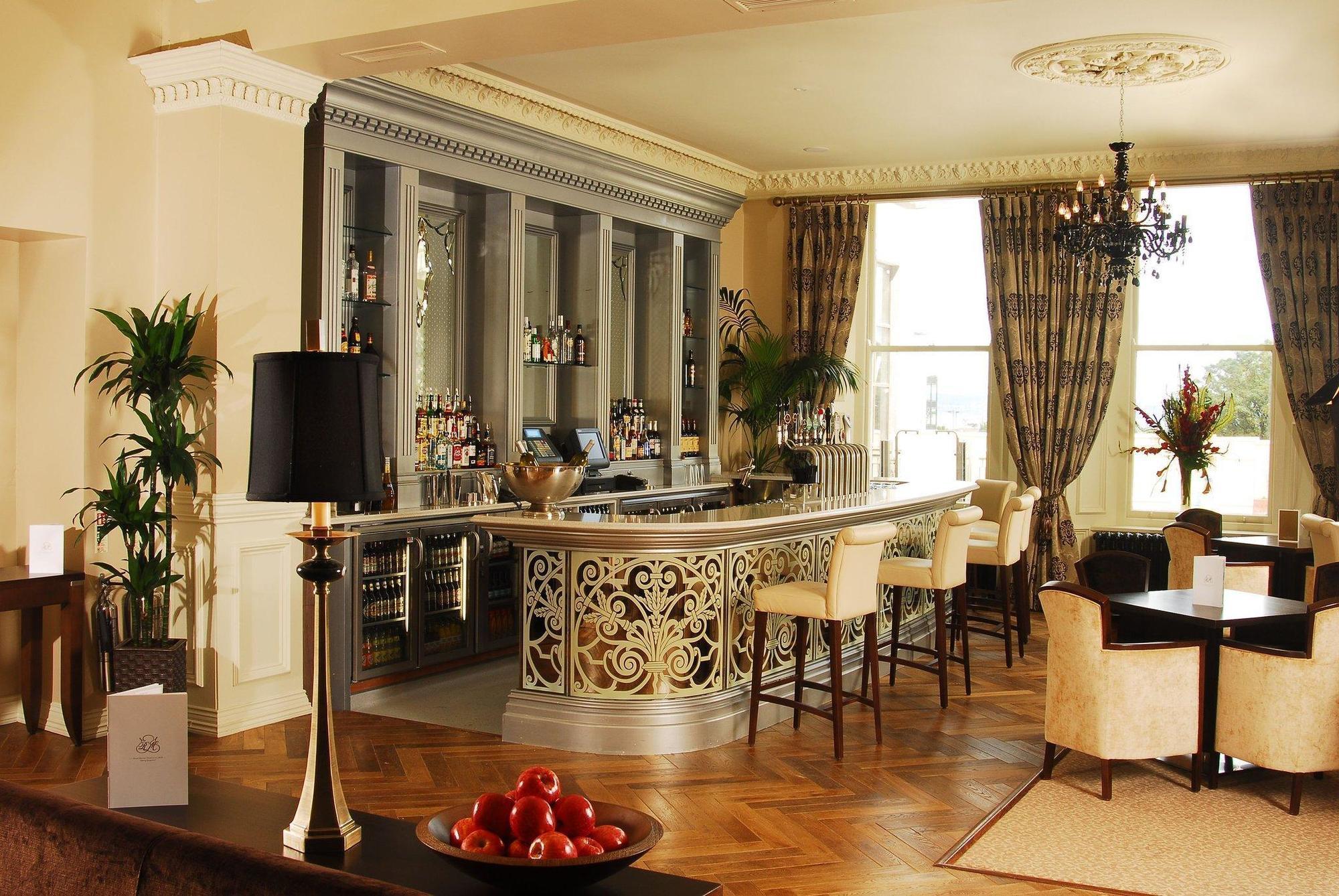 Royal Marine Hotel 4*