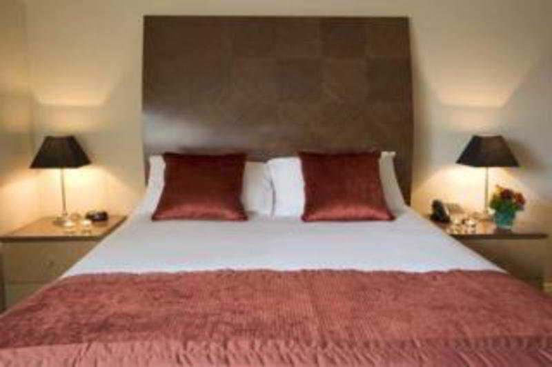 Premier Hotel 3*