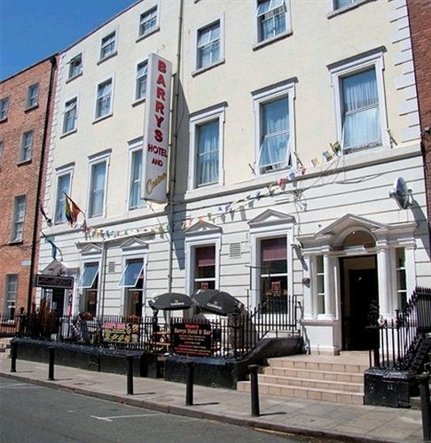 Hotel Barry's 2*