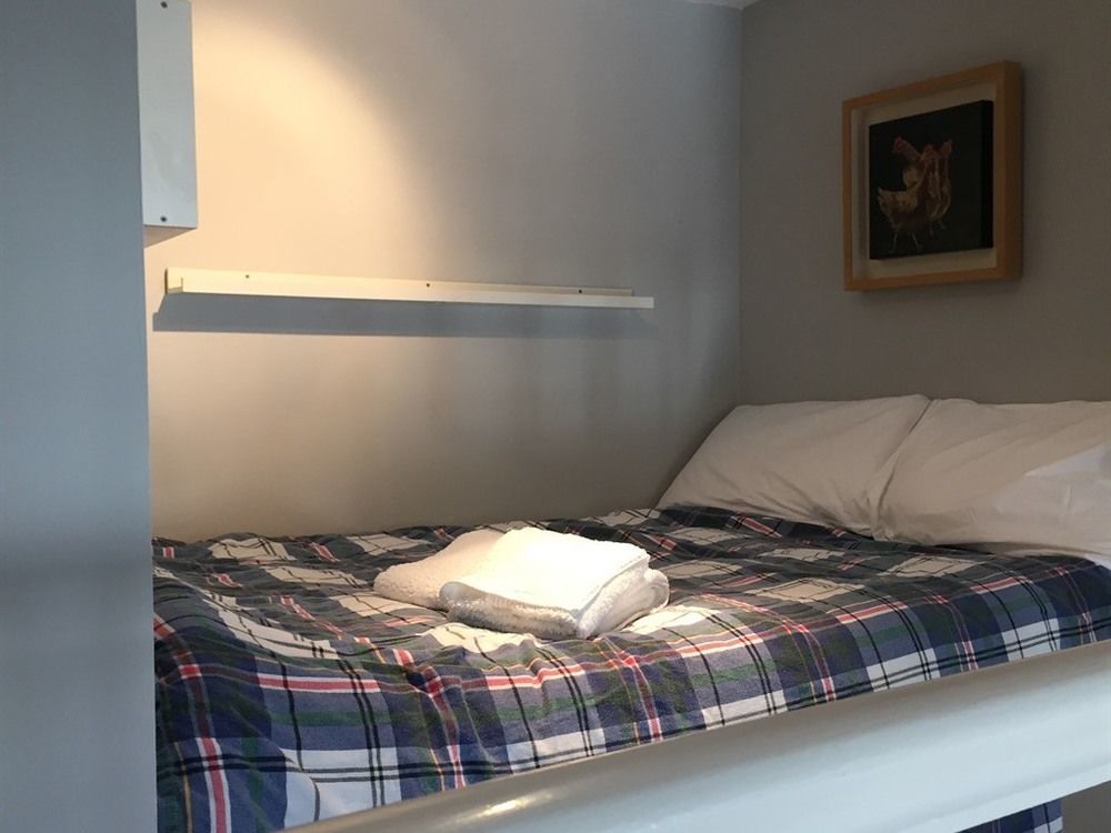 11 Portobello Harbour Apartment