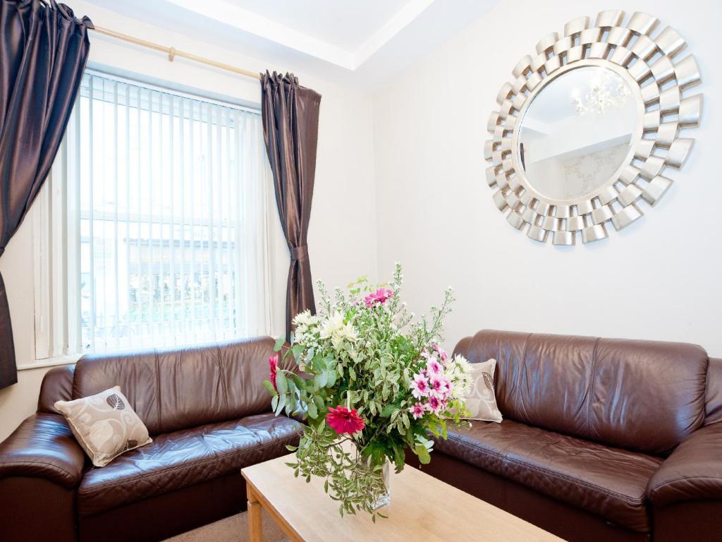 Apartment 1 *