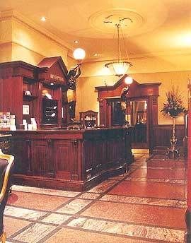 Russell Court Hotel 3*