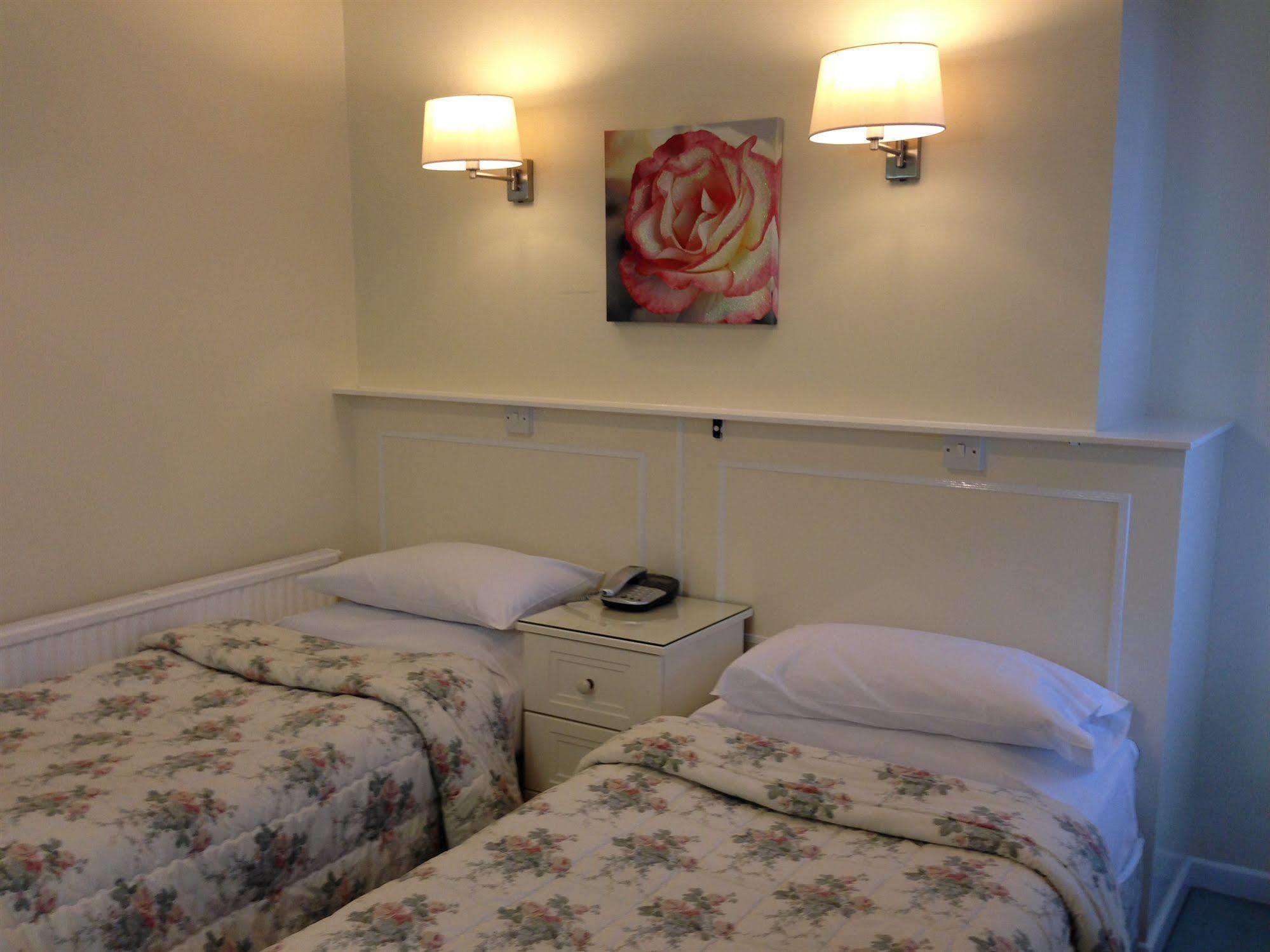 Dergvale Hotel Dublin