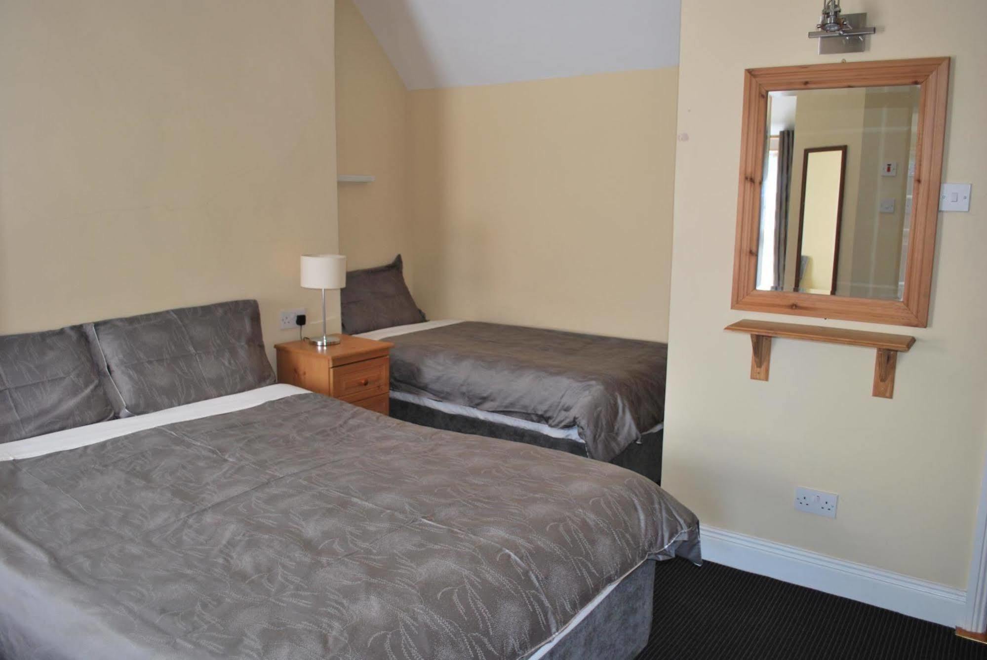 Guest house Parkway
