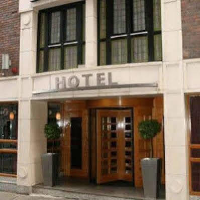Paramount Hotel 3*