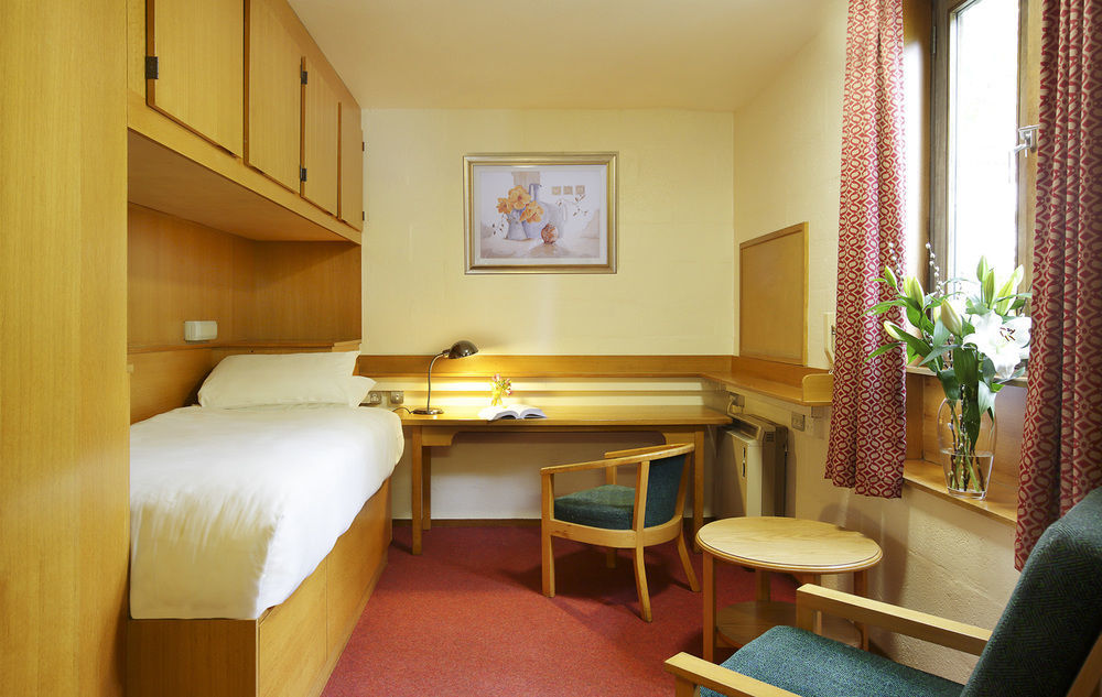 Trinity College Campus Hotel