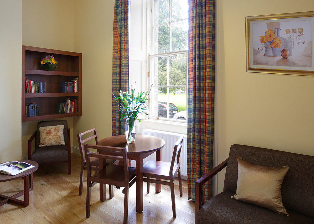 Trinity College Campus Hotel 2*