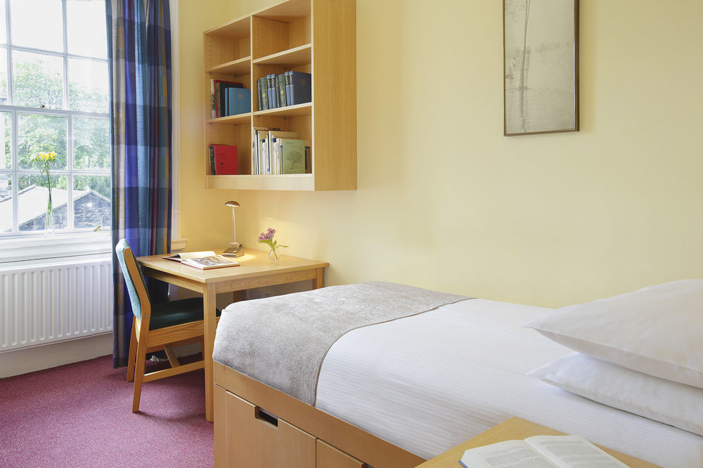 Trinity College Campus Hotel Dublin