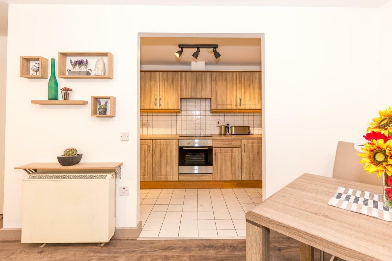 Apartment 8 *