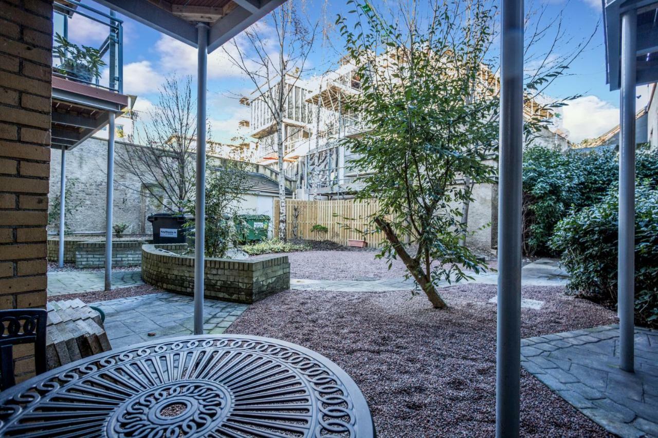 8 Apartment *