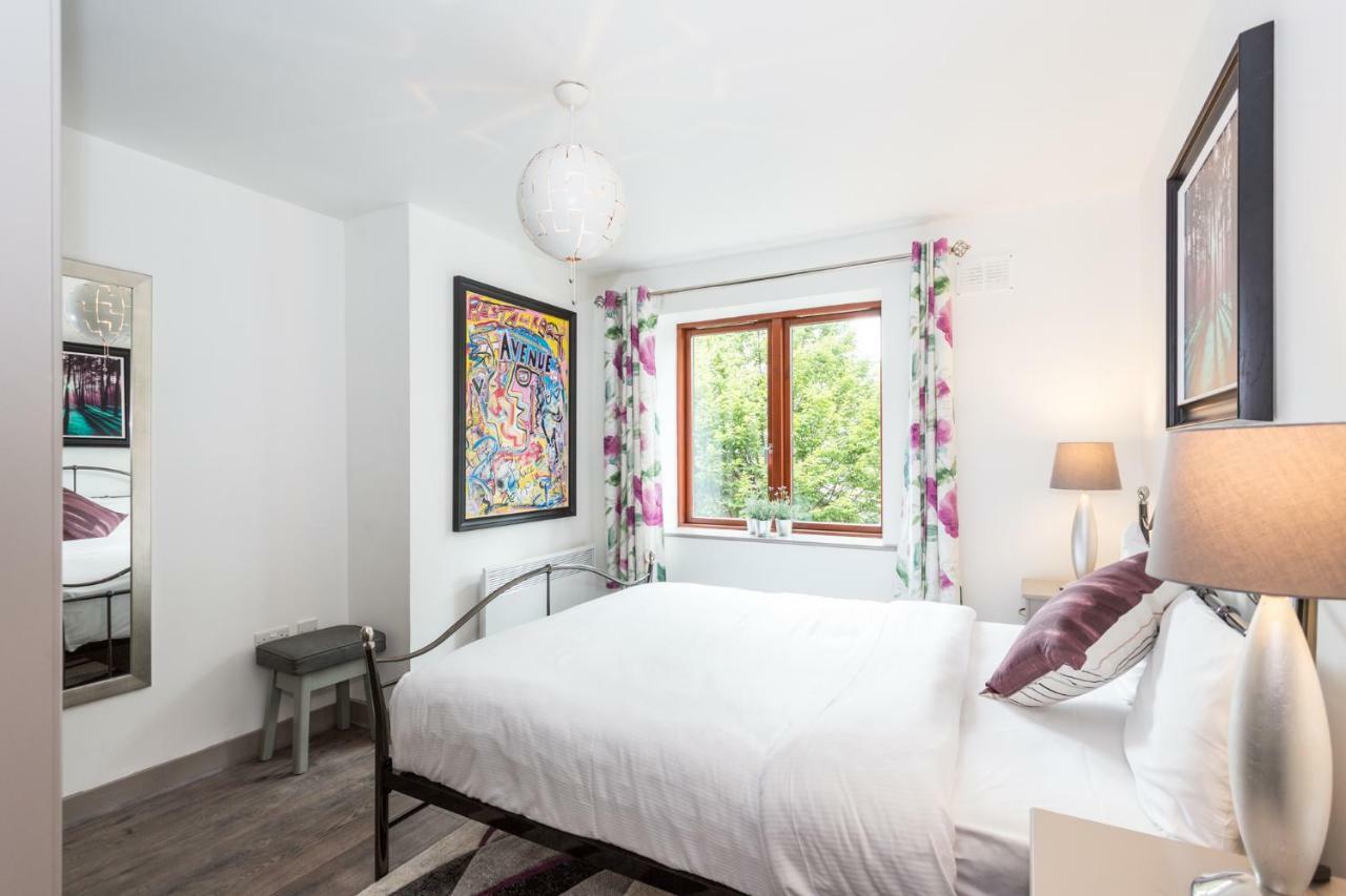 Apartment 8 *