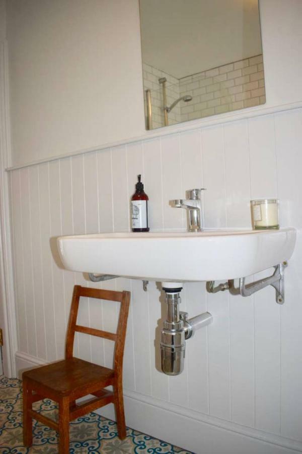 Holiday home Chic And Contemporary Victorian Family *