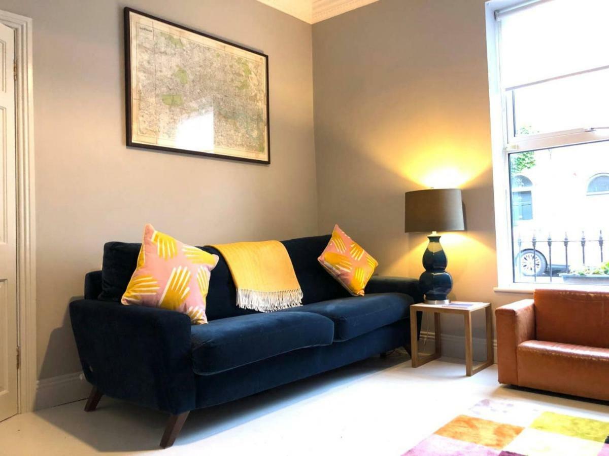 Holiday home Chic And Contemporary Victorian Family *